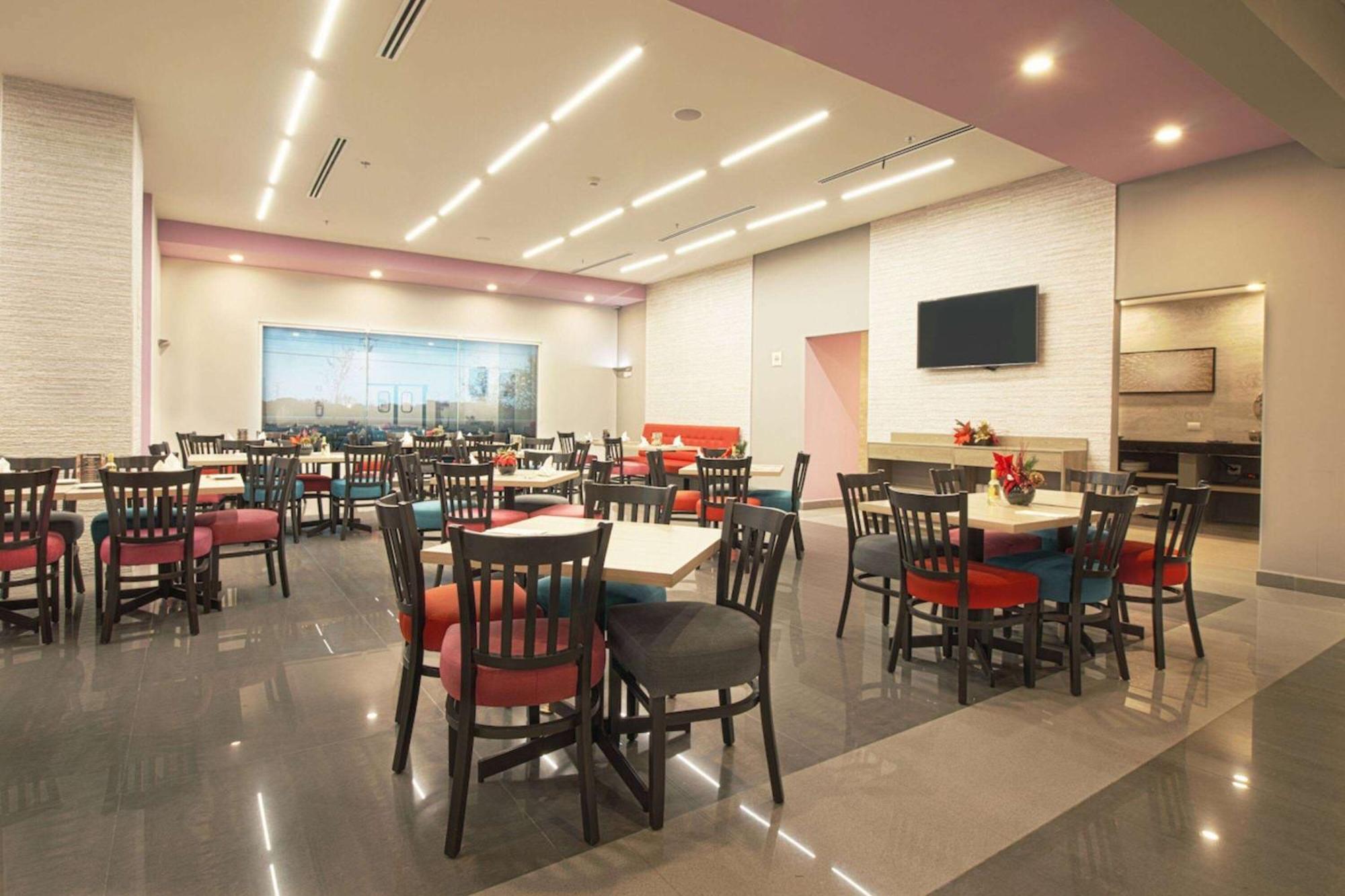 Chn Hotel Monterrey Norte, Trademark Collection By Wyndham Buitenkant foto