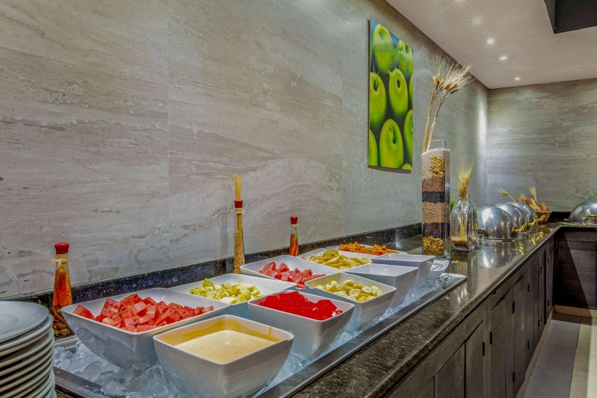 Chn Hotel Monterrey Norte, Trademark Collection By Wyndham Buitenkant foto